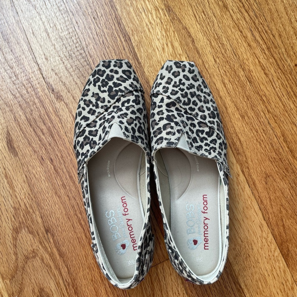 Bobs Memory Foam - Animal Print - size 6